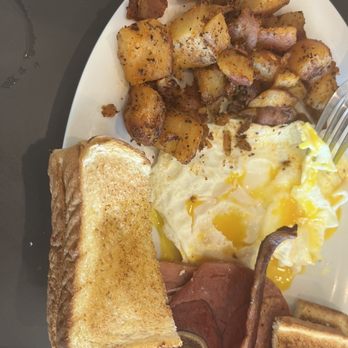 Eggs Up Grill - Classic with side of country ham - Breakfast & Brunch Near Me - Johnson City, Tennessee