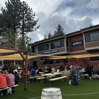 Mammoth Brewing - The outdoor seating - Breweries Near Me - Mammoth Lakes, California Mammoth Brewing - The outdoor seating - Breweries Near Me - Mammoth Lakes, California