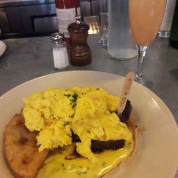 The Smith - Steak and Eggs with Peach Bellini - New American Near Me - New York, New York