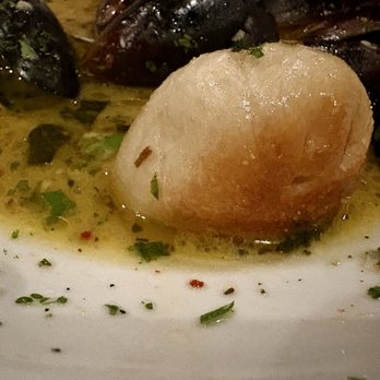 Saviano's Italian Kitchen - Dip the garlic knots in the muscle sauce! - Italian Near Me - Euless, Texas