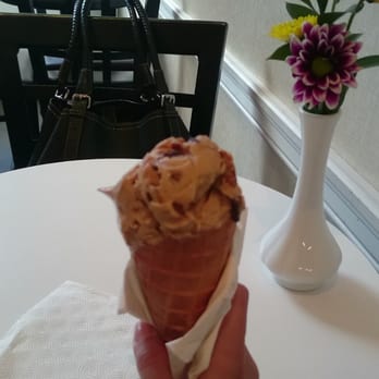 Summer's Ice Cream - Ice Cream & Frozen Yogurt Near Me - Toronto, Ontario Summer's Ice Cream - Ice Cream & Frozen Yogurt Near Me - Toronto, Ontario