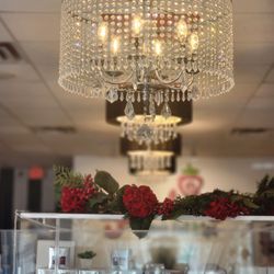 Strawberry Organic Nail & Spa - Inside decor