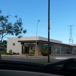 Absenta Pub