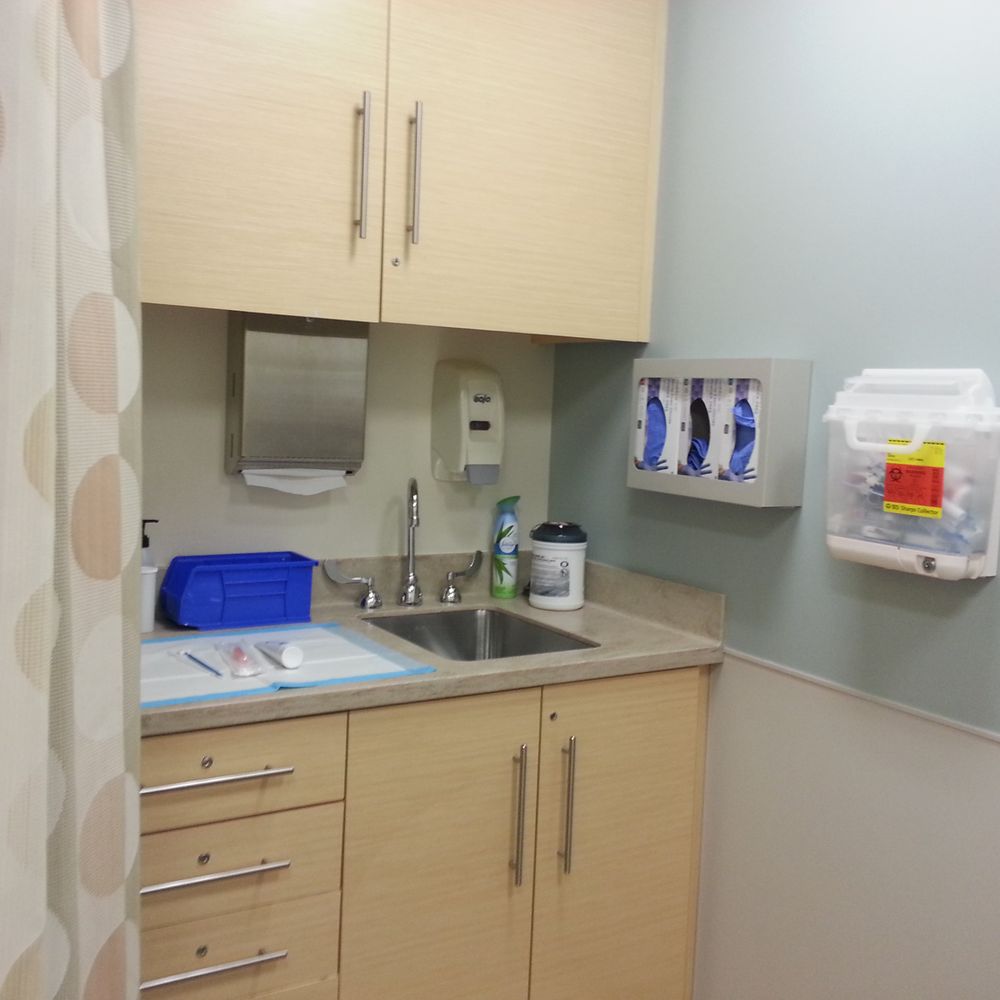 Amy Kesselman, MD - Just taking a photo because I'm waiting with nothing else to do. - Obstetricians & Gynecologists Near Me - Washington, DC, District of Columbia