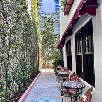 Esmé Miami Beach - Hotels Near Me - Miami, Florida Esmé Miami Beach - Hotels Near Me - Miami, Florida