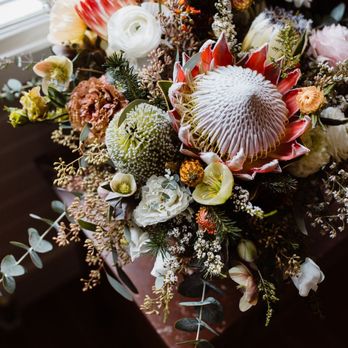 Laughin' Gal Floral - Laughin Gal Floral wedding bouquet - Wedding Planning Near Me Laughin' Gal Floral - Laughin Gal Floral wedding bouquet - Wedding Planning Near Me