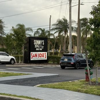 Sonnys BBQ - Barbeque Near Me - Orlando, Florida Sonnys BBQ - Barbeque Near Me - Orlando, Florida