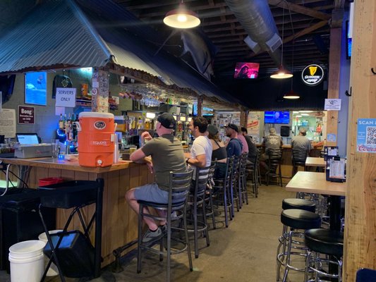 Swanky's Vittles and Libations by null
