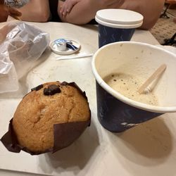 Cable Car Bake Shop - Vanilla muffin and coffee combo