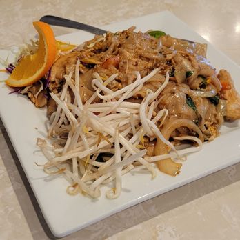 Thai Carnation - Pad Kee Mao - Thai Near Me - Troutdale, Oregon