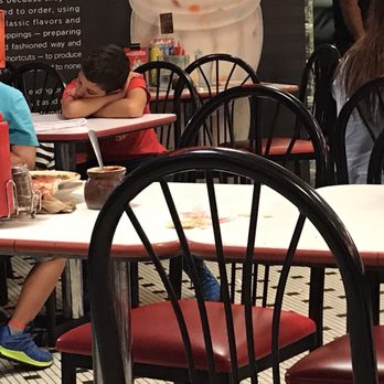 Steak ’n Shake - The photo of the "bused" table. - Fast Food Near Me - Orlando, Florida Steak ’n Shake - The photo of the "bused" table. - Fast Food Near Me - Orlando, Florida