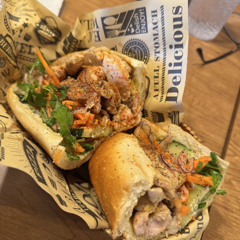 Me’s Kitchen - Vietnamese Near Me - Sacramento, California