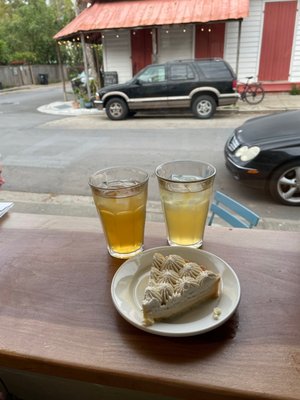 Petite Clouet Café by null