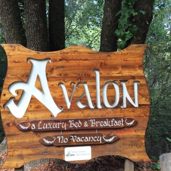 Avalon Bed and Breakfast - Bed & Breakfast Near Me - Sebastopol, California