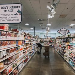 MOM's Organic Market