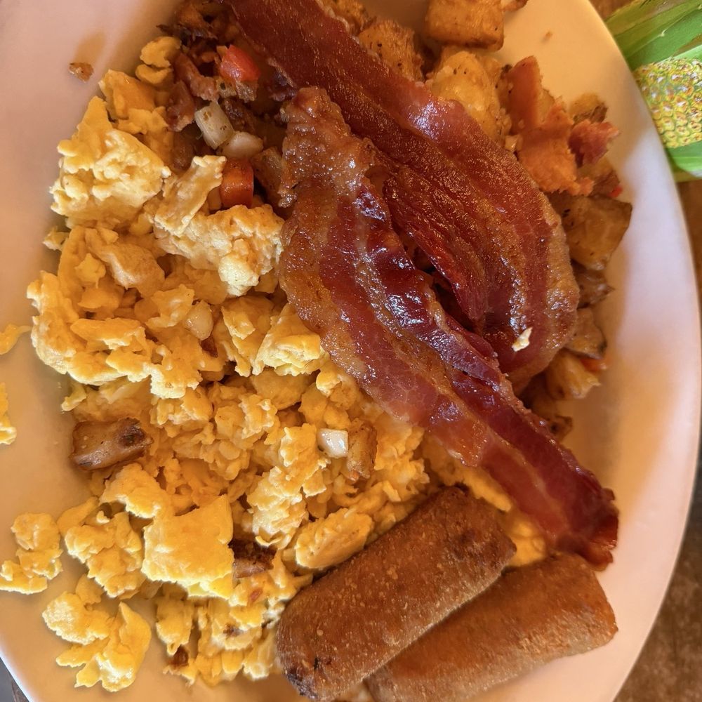 Islas Canarias Cafe - Scramble and bacon house potatoes - Spanish Near Me - Miami, Florida Islas Canarias Cafe - Scramble and bacon house potatoes - Spanish Near Me - Miami, Florida