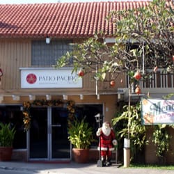 Patio Pacific Hotel - The office is right on the main road.