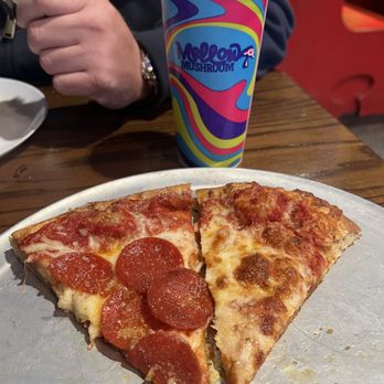 Mellow Mushroom Pigeon Forge Island - Pepperoni pizza and cheese pizza slices. Fun and colorful cups for soda. - Pizza Near Me - Pigeon Forge, Tennessee