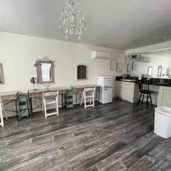 Delta Diamond Ranch - This is the cute bridal suite where I was able to get ready with my bridesmaids.