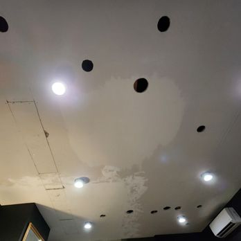 4 Seasons SD Painting - Before-  Living room - Painters Near Me