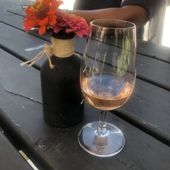 Lenz Winery - Rose tasting - Wineries Near Me - Peconic, New York