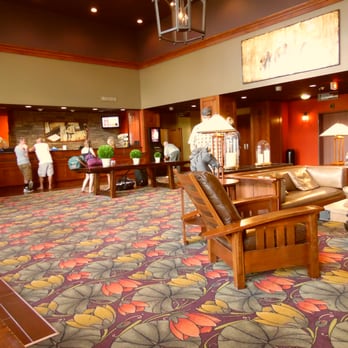 Vernon Downs - The lobby at vernon downs  hotel - Casinos Near Me - Vernon, New York