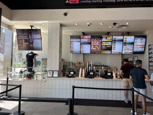 Parry's Pizzeria & Taphouse by null