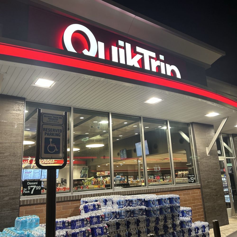 Qt Wade Hampton - Front of the QT on Wade Hampton across from Lidl grocery store. - Gas Stations Near Me - Greenville, South Carolina