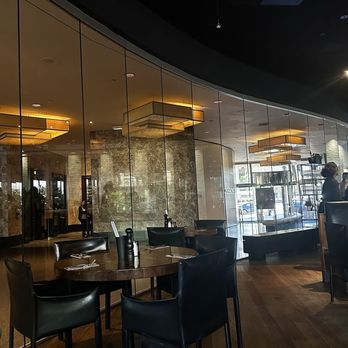 JOEY Bellevue - Inside Dining - New American Near Me - Bellevue, Washington