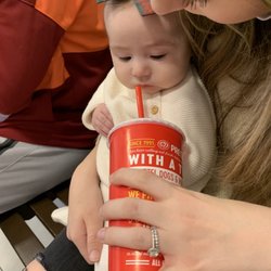 Pretzelmaker - Millie loves lemonade