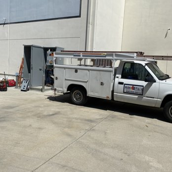 Rush Electric - New 800A Electrical Service - Electricians Near Me