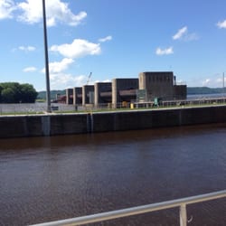 Lock & Dam 9