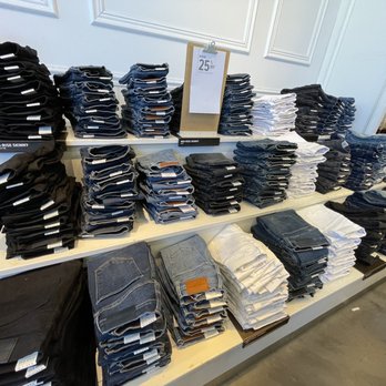 Lucky Brand - Men's Clothing Near Me - Albuquerque, New Mexico