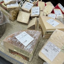 Harris Teeter - Cheese selection