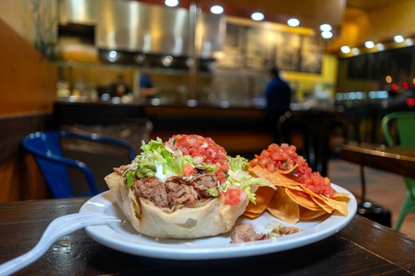 La Corneta Taqueria by null