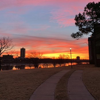 Waterside Apartments - Apartments Near Me - Tulsa, Oklahoma