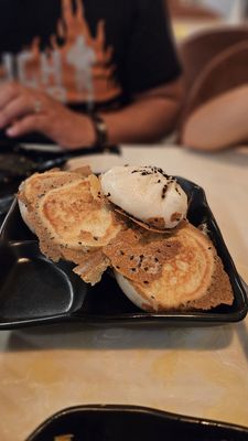 Noodls Bar & Dumpling by null