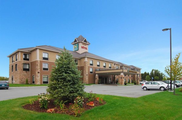 Quality Inn & Suites by null
