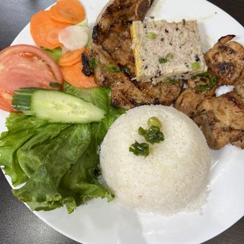 PHO NON LA - Chicken and pork chop - Vietnamese Near Me - Toronto, Ontario PHO NON LA - Chicken and pork chop - Vietnamese Near Me - Toronto, Ontario