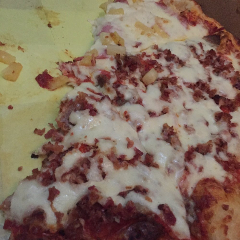 Sy's New York Pizza - Italian sausage, pepperoni, bacon and onions..Canadian bacon and pineapple pizza! - Pizza Near Me - Eugene, Oregon Sy's New York Pizza - Italian sausage, pepperoni, bacon and onions..Canadian bacon and pineapple pizza! - Pizza Near Me - Eugene, Oregon