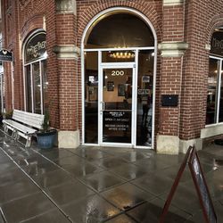 Main Street Tavern - Broken Arrow - Outside front entrance