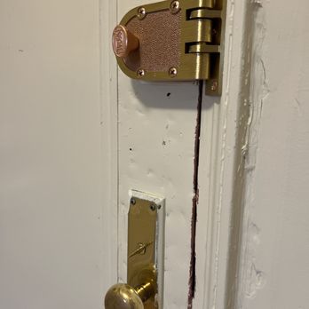 Key Star Locksmith - Lock installed - Keys & Locksmiths Near Me - Great Neck, New York