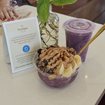 Toastique - Original Acai Bowl - Juice Bars & Smoothies Near Me - Bakersfield, California