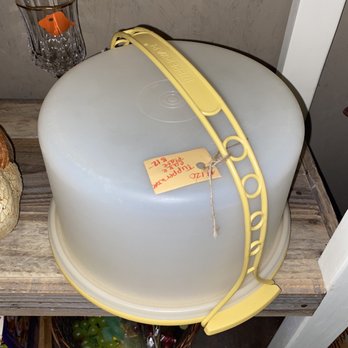 Jewel & Lou - Vintage Tupperware cake plate ($12) - Home Decor Near Me - Cartersville, Georgia Jewel & Lou - Vintage Tupperware cake plate ($12) - Home Decor Near Me - Cartersville, Georgia