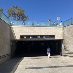 Metro - Minder Entry