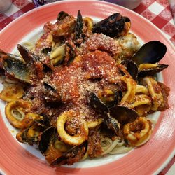 Casa Mia - Seafood Combo (over linguine)
