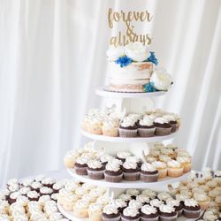 Cindy's Cakery, llc - Cupcake wedding