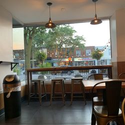 Knuckle Sandwich - Seating Inside store