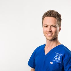 Groupe Dentaire Drummond - Dr Antony Turcotte- Downtown Montreal Dentist