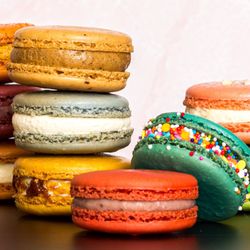 Frisky Cat Cafe - Fourteen delicious flavors of macarons.